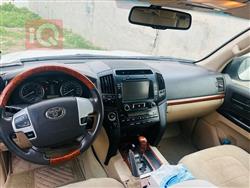 تۆیۆتا لاند کروزەر